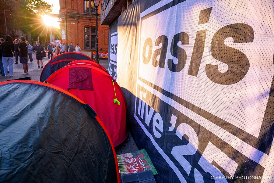 Oasis World Tour Cardiff